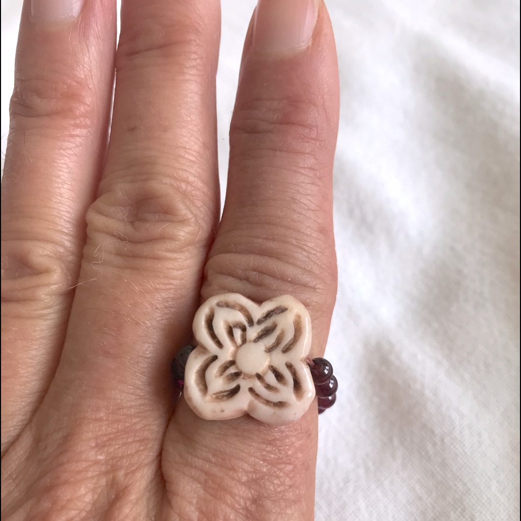 Flower Power Ring With Elastic Beaded Band